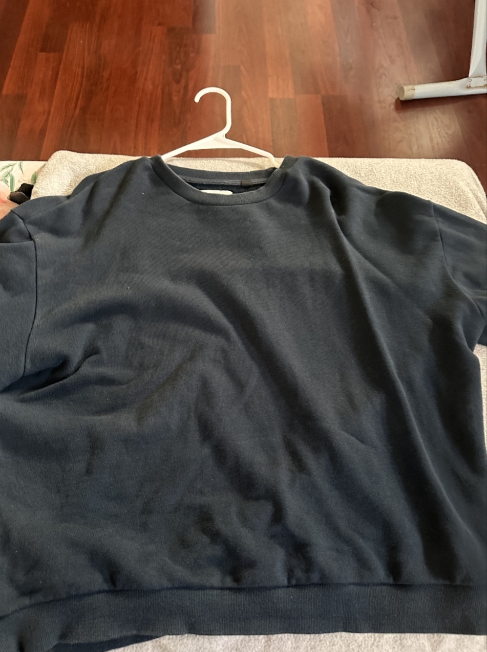 Men's Crewneck Sweater - Navy Blue
